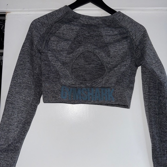 Gymshark Grey Long Sleeve Women's Cropped Top - Picture 3 of 4